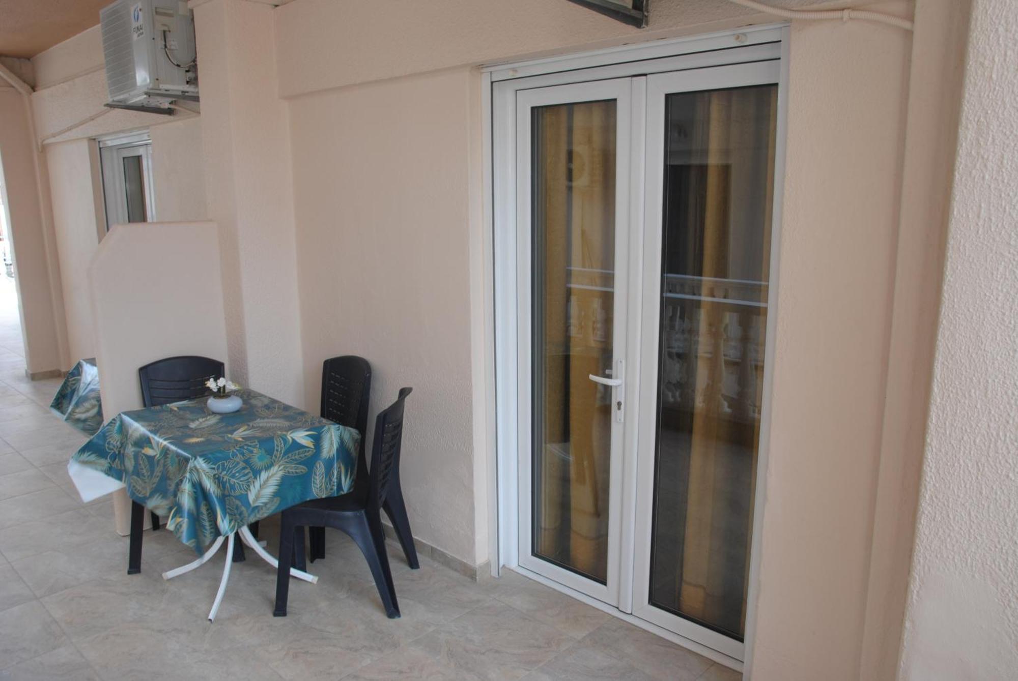 Light Blue Paralia Apartments المظهر الخارجي الصورة