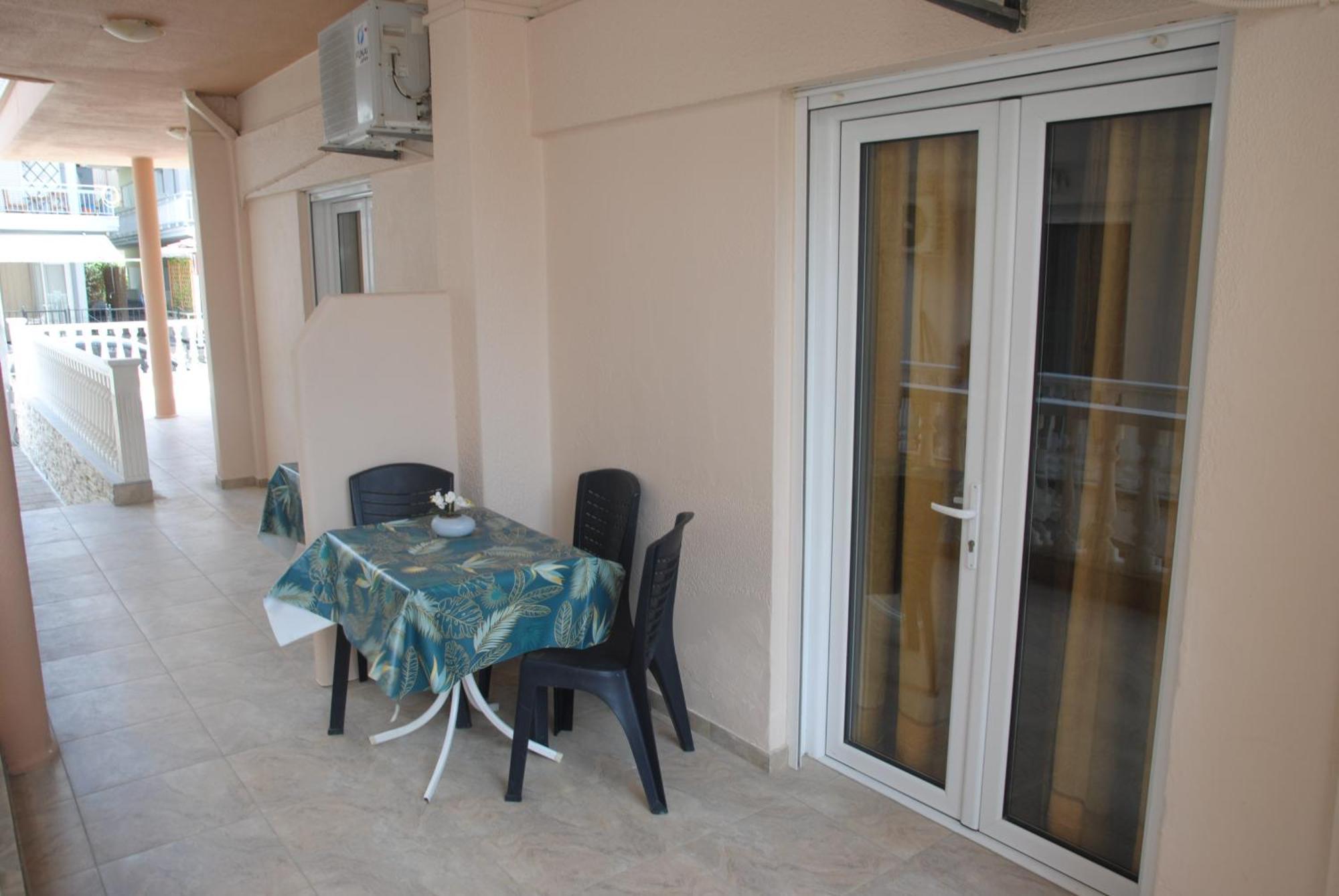 Light Blue Paralia Apartments المظهر الخارجي الصورة