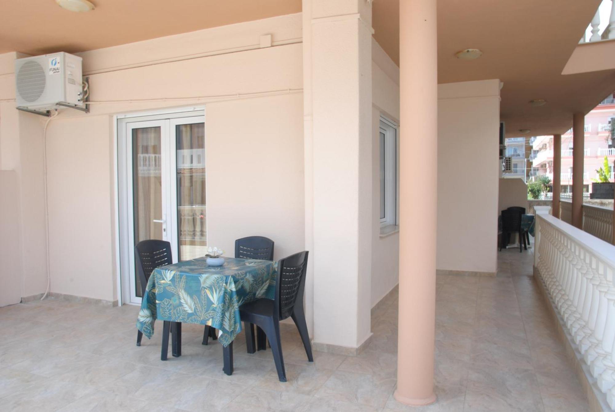 Light Blue Paralia Apartments المظهر الخارجي الصورة
